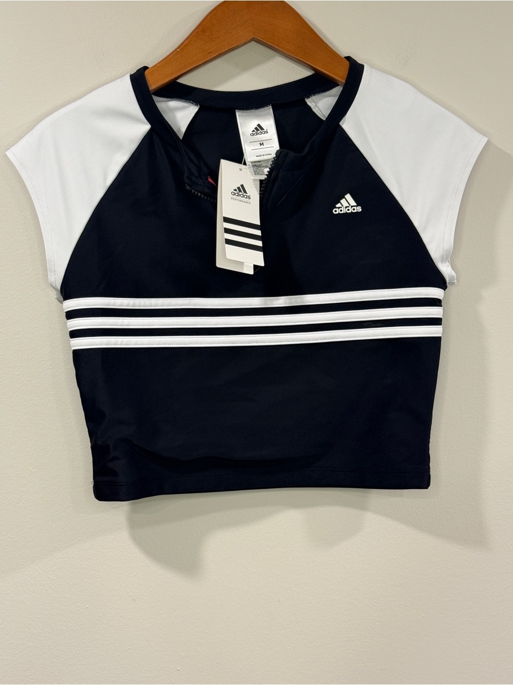 adidas Womens Black and White Crop Performance Tee Size M